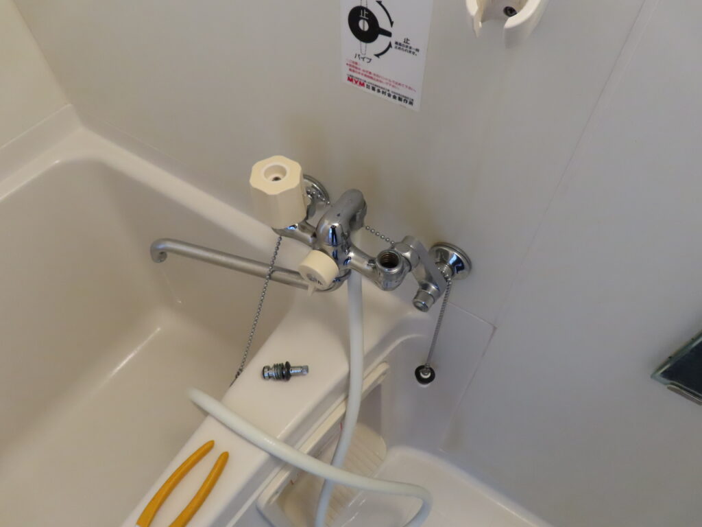 浴室混合栓