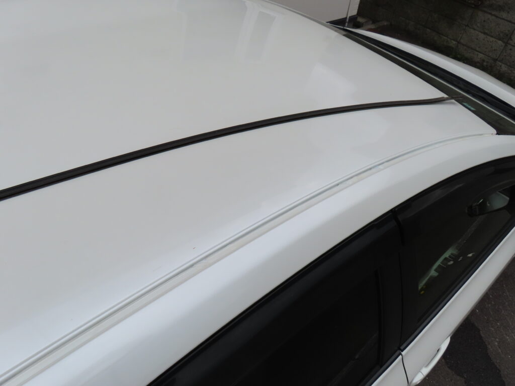 車屋根のモール