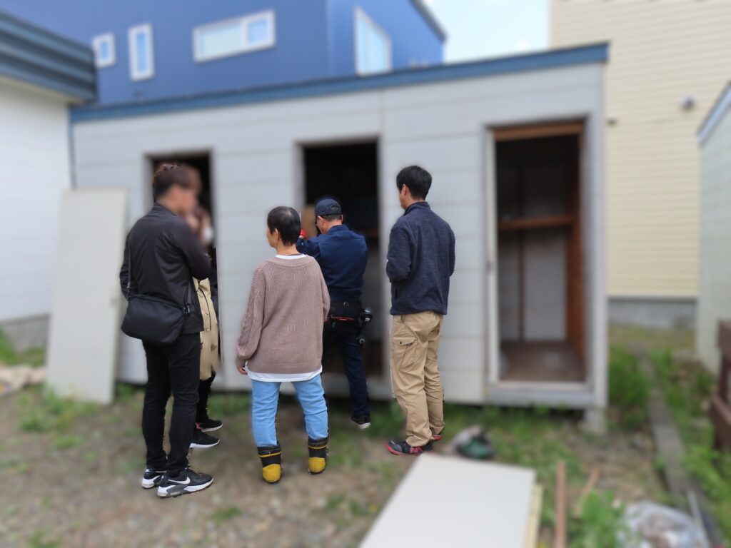 物置ドア