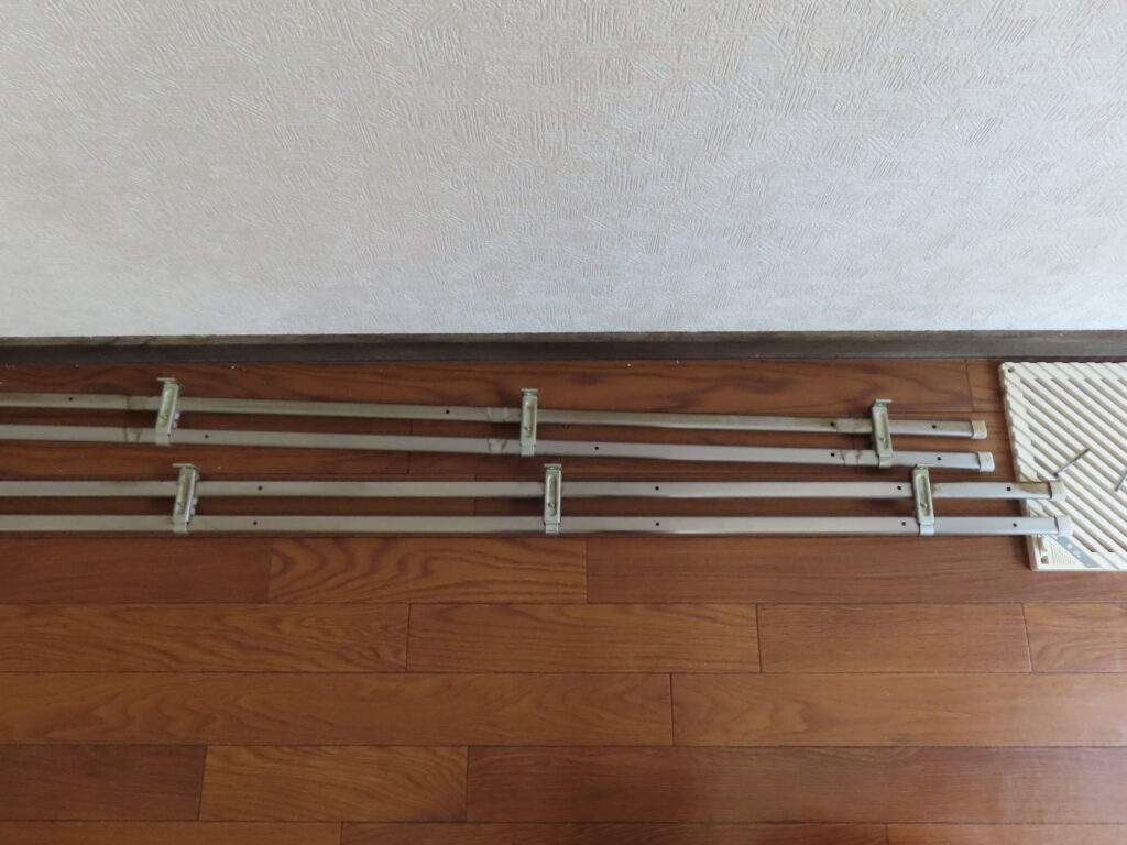 カーテンレール