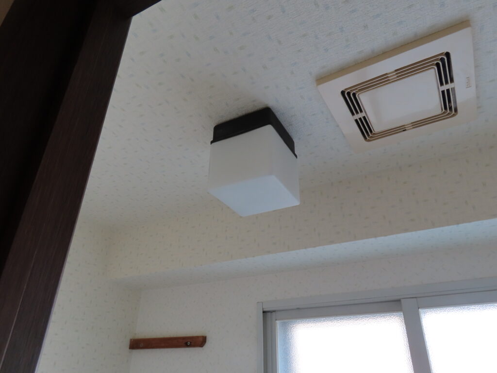 トイレ照明