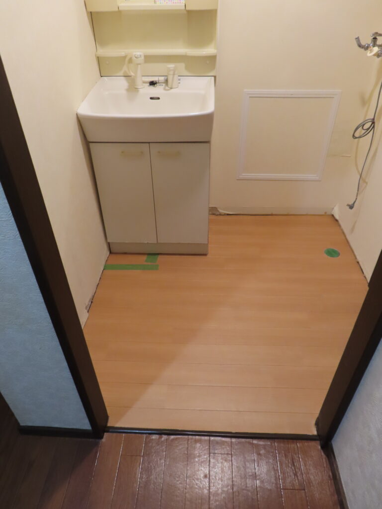 CF貼り
