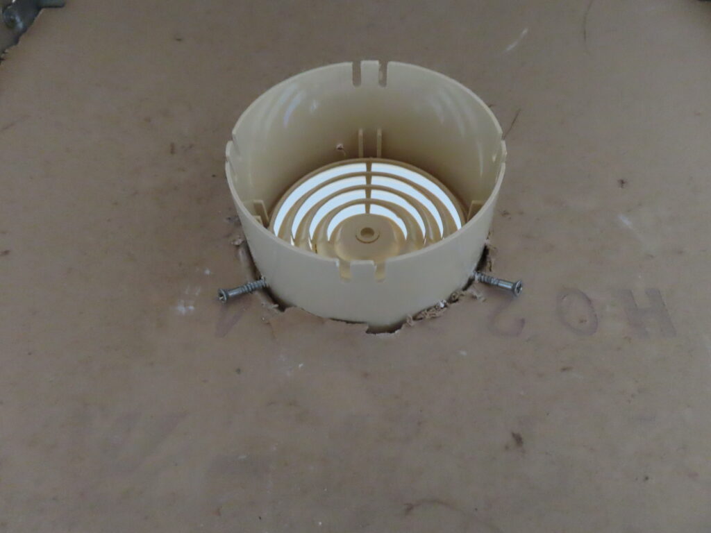 点検口の換気口