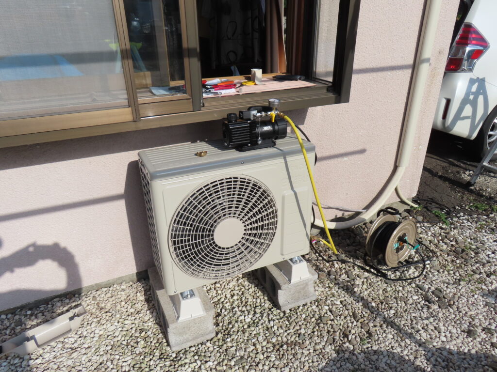 エアコン取付け