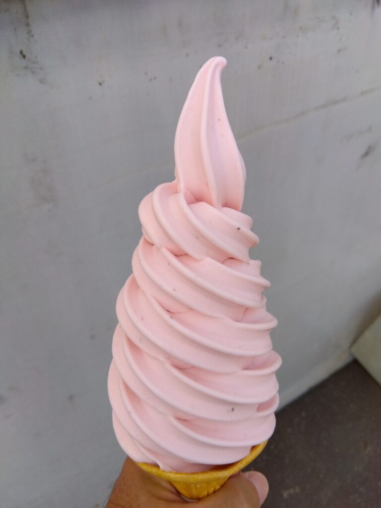 イチゴソフトクリーム