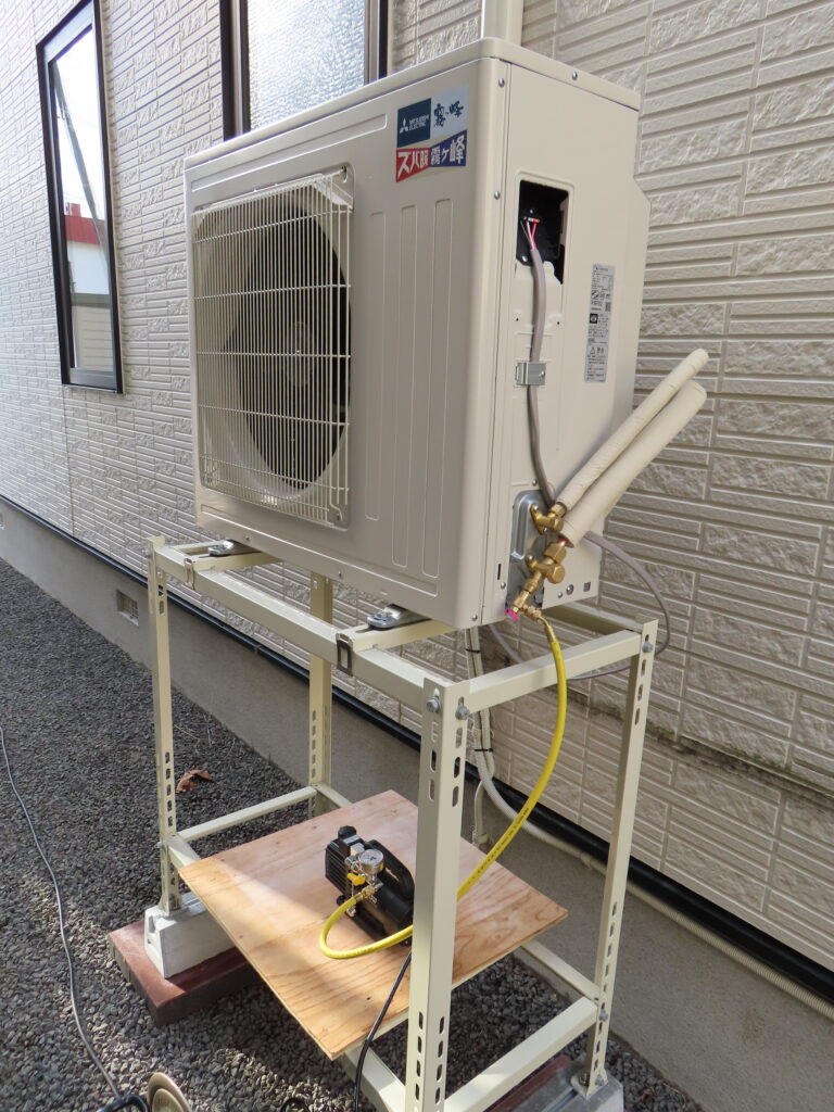 エアコン取付け
