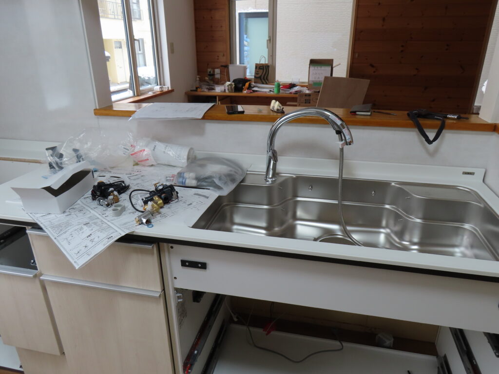 タッチレス水栓