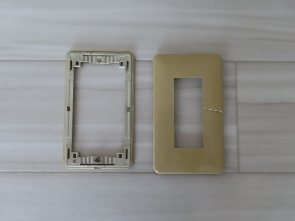 コンセントプレート