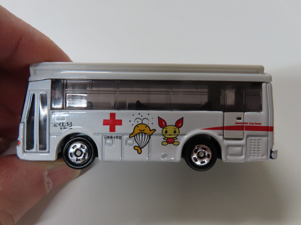 トミカ献血バス