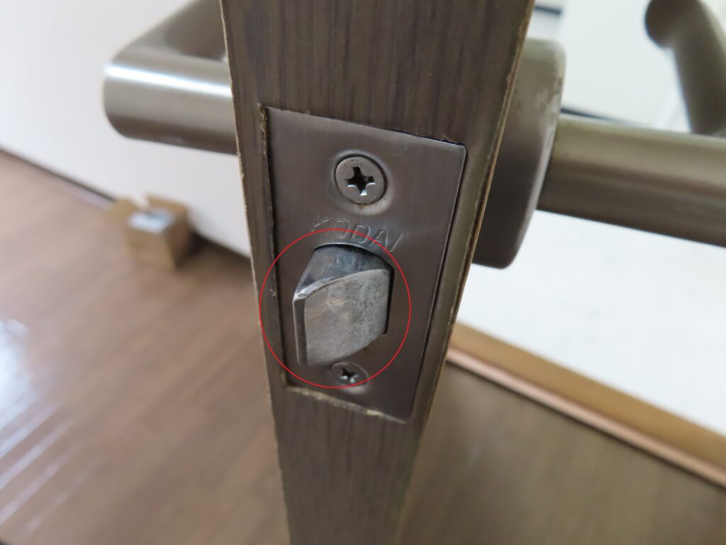 ラッチ