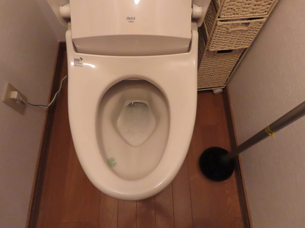 トイレ詰まり